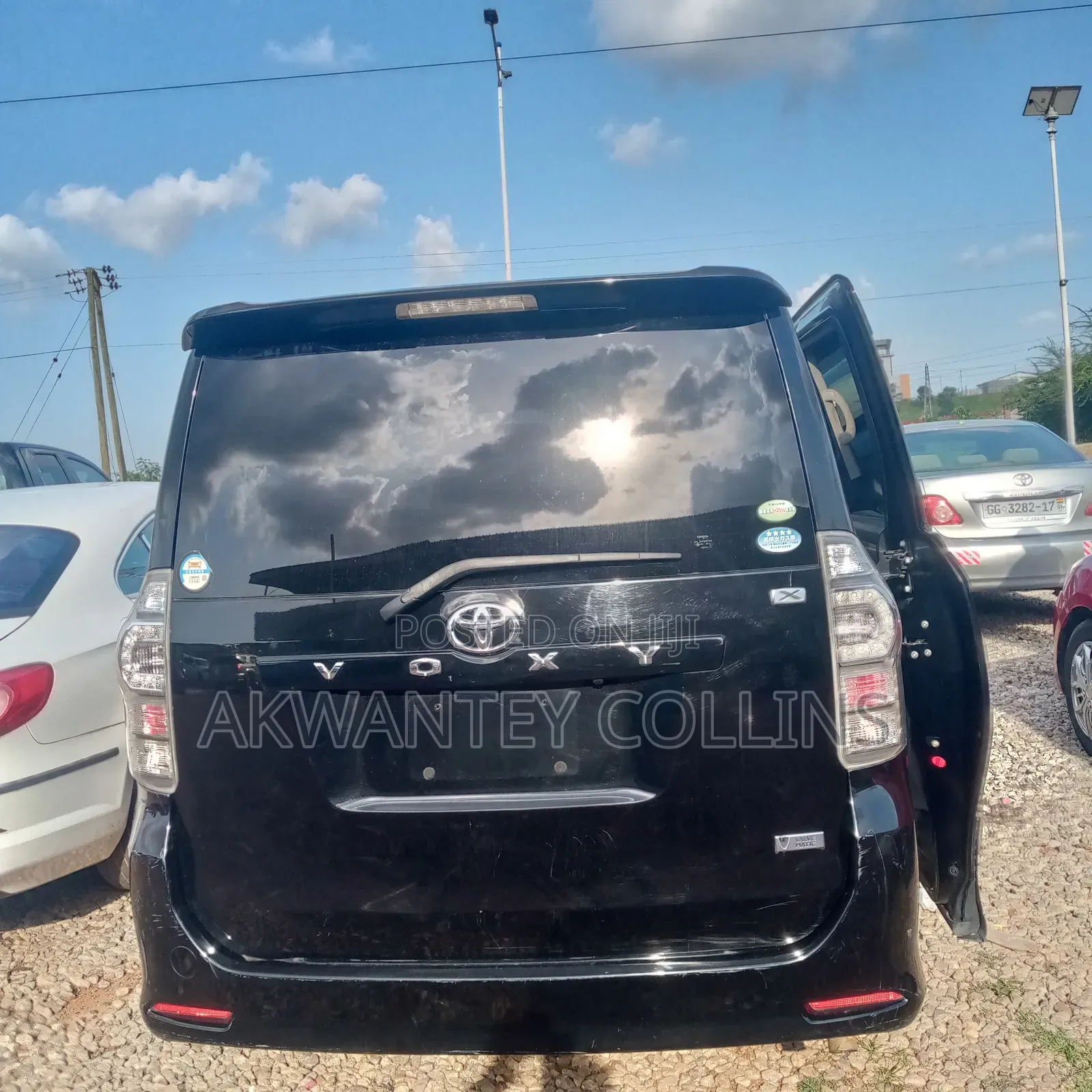 Toyota Voxy 2013 Black