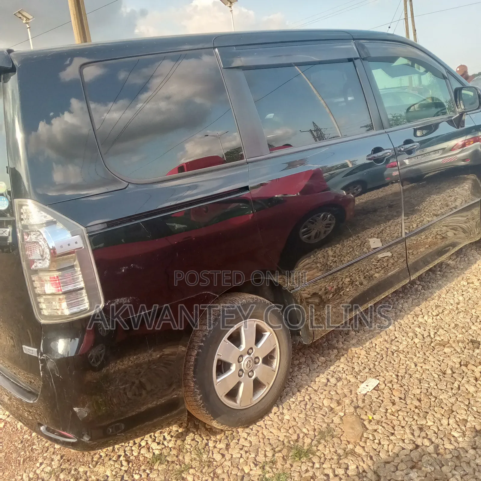 Toyota Voxy 2013 Black