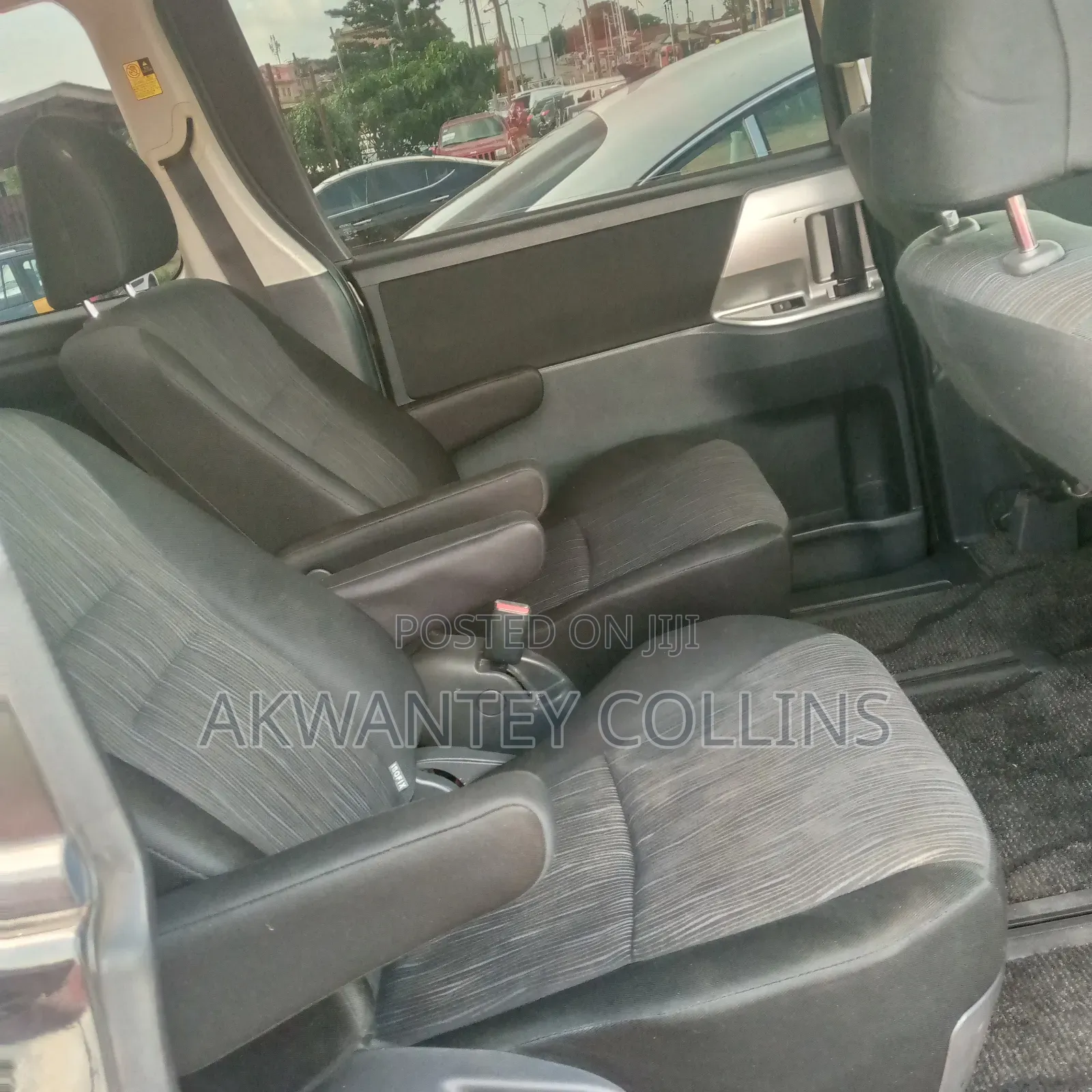 Toyota Voxy 2013 Black