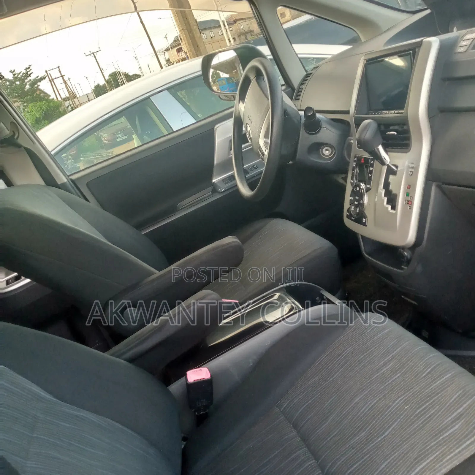 Toyota Voxy 2013 Black