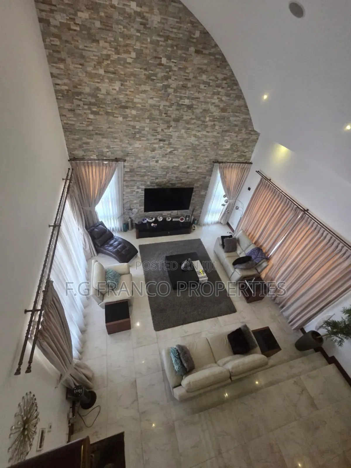 5bdrm House in Kg Franco Properties, Spintex for sale