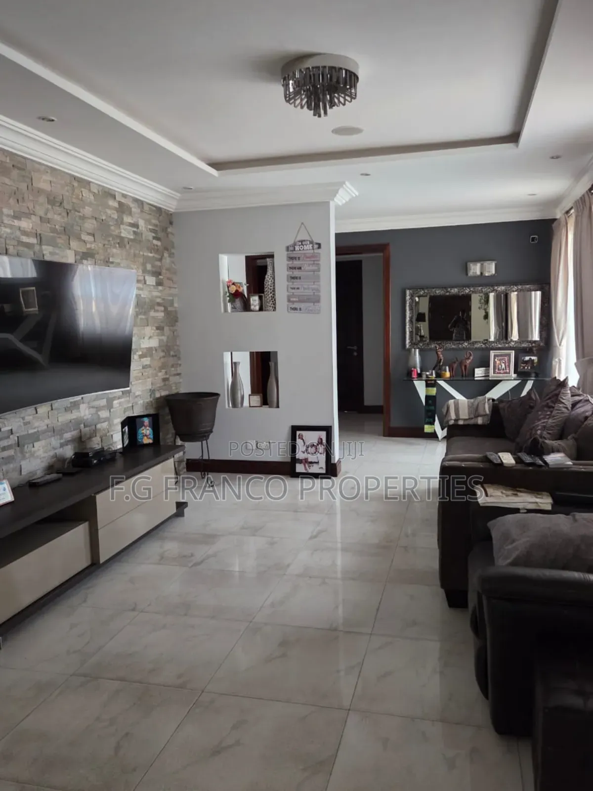 5bdrm House in Kg Franco Properties, Spintex for sale