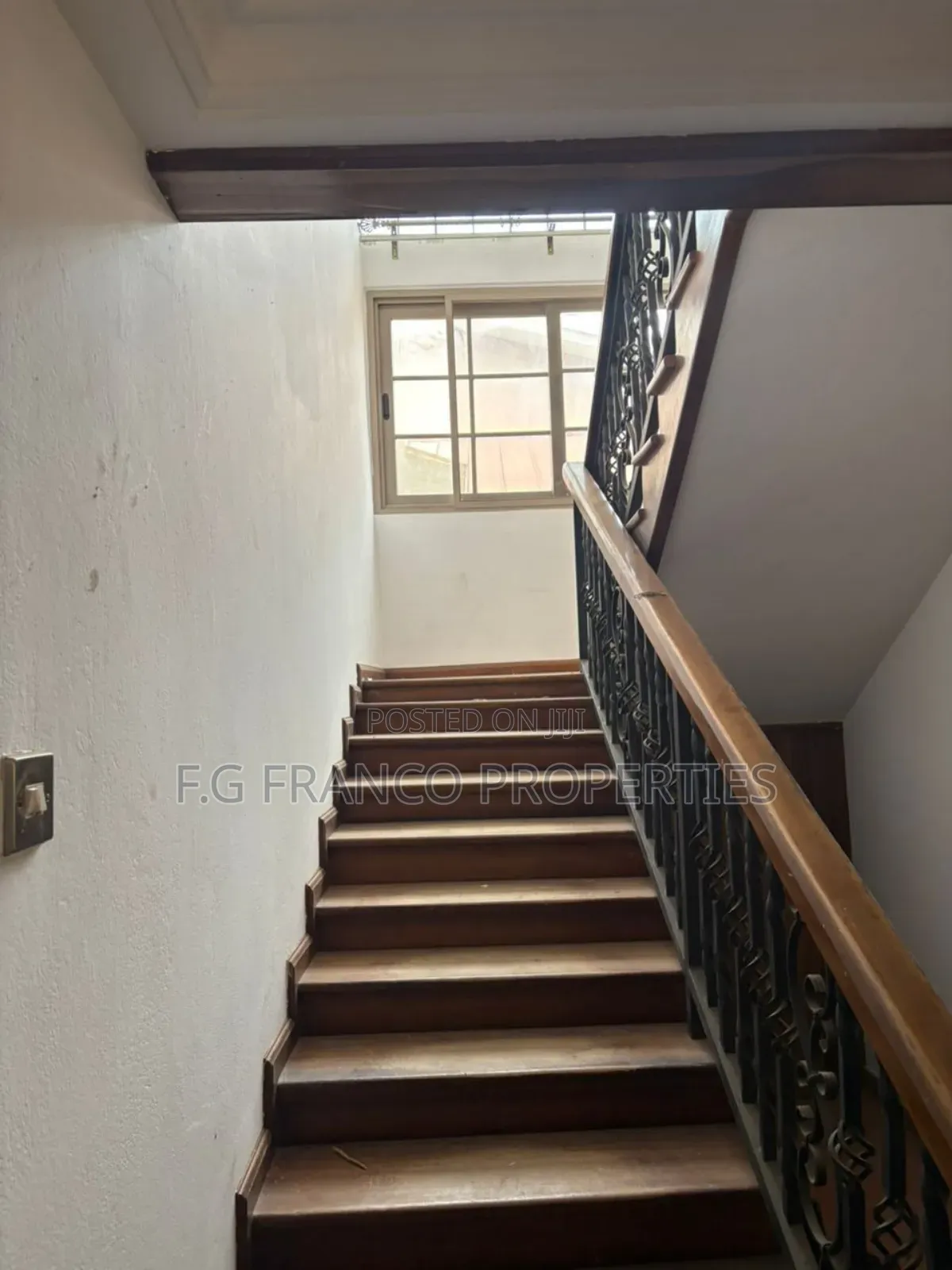5bdrm House in Kg Franco Properties, Spintex for sale