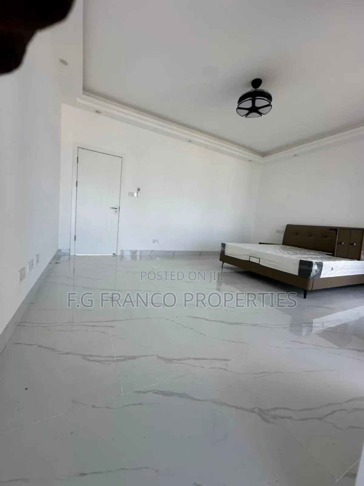 5bdrm House in Kg Franco Properties, Spintex for sale