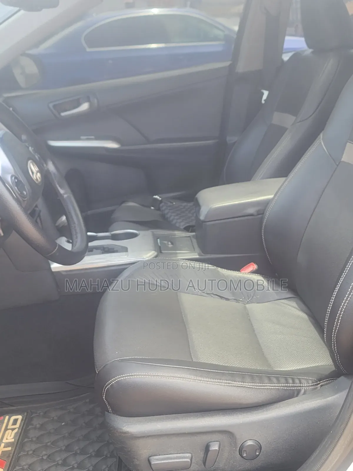 Toyota Camry SE 4dr Sedan (2.5L 4cyl 6A) 2013 Black