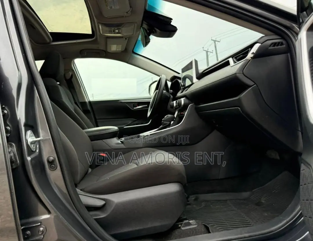 Toyota RAV4 2023 Gray