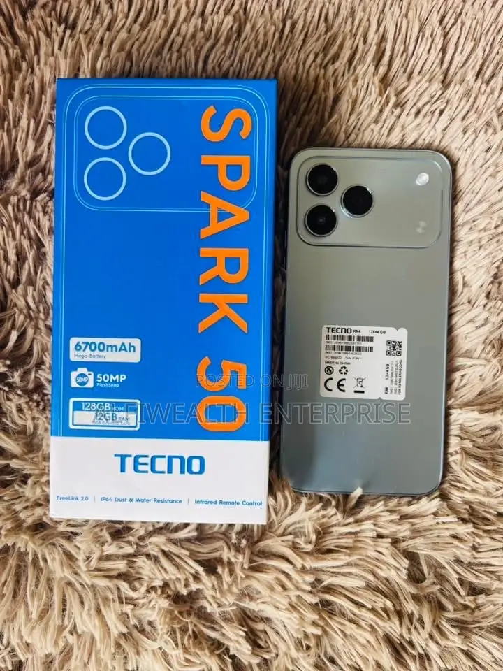 New Tecno Spark 50 128 GB Silver