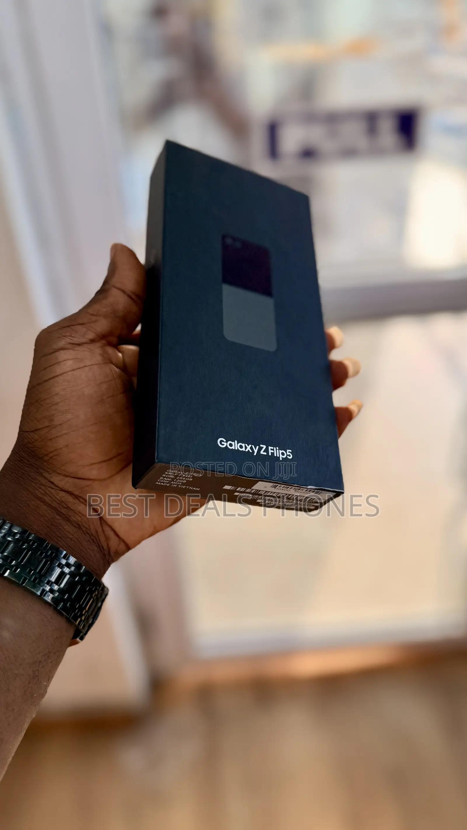 New Samsung Galaxy Z Flip5 256 GB Silver