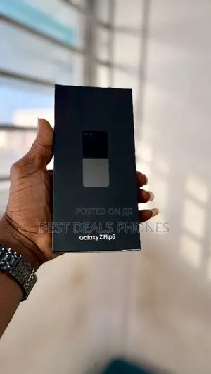 New Samsung Galaxy Z Flip 5 256 GB Rose Gold