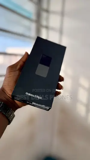 New Samsung Galaxy Z Flip 5 256 GB Rose Gold