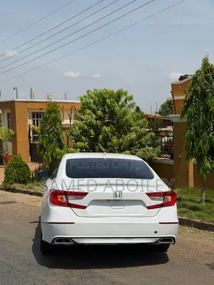 Honda Accord 2018 White