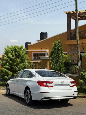 Honda Accord 2018 White
