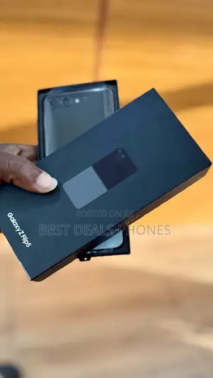New Samsung Galaxy Z Flip 5 256 GB Green