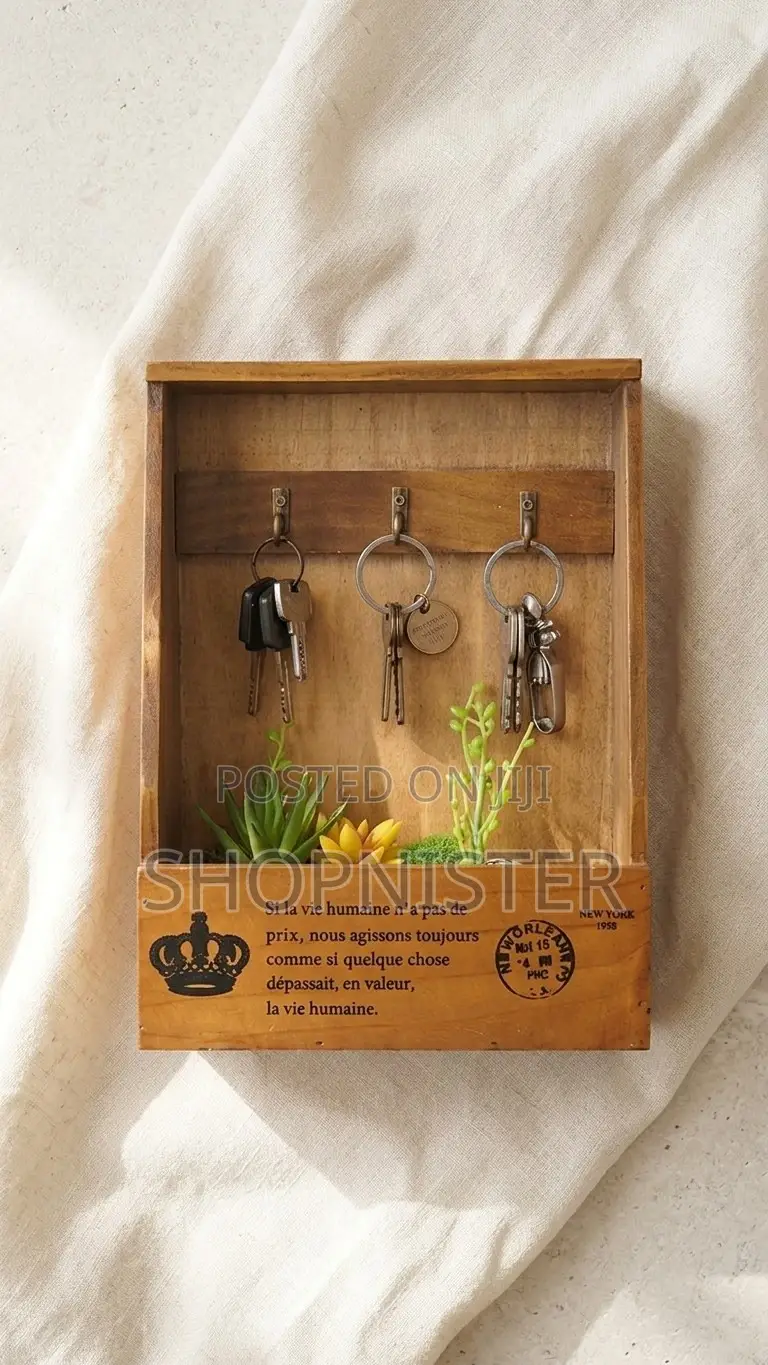 Vintage Wooden Key Holder Wall Organizer
