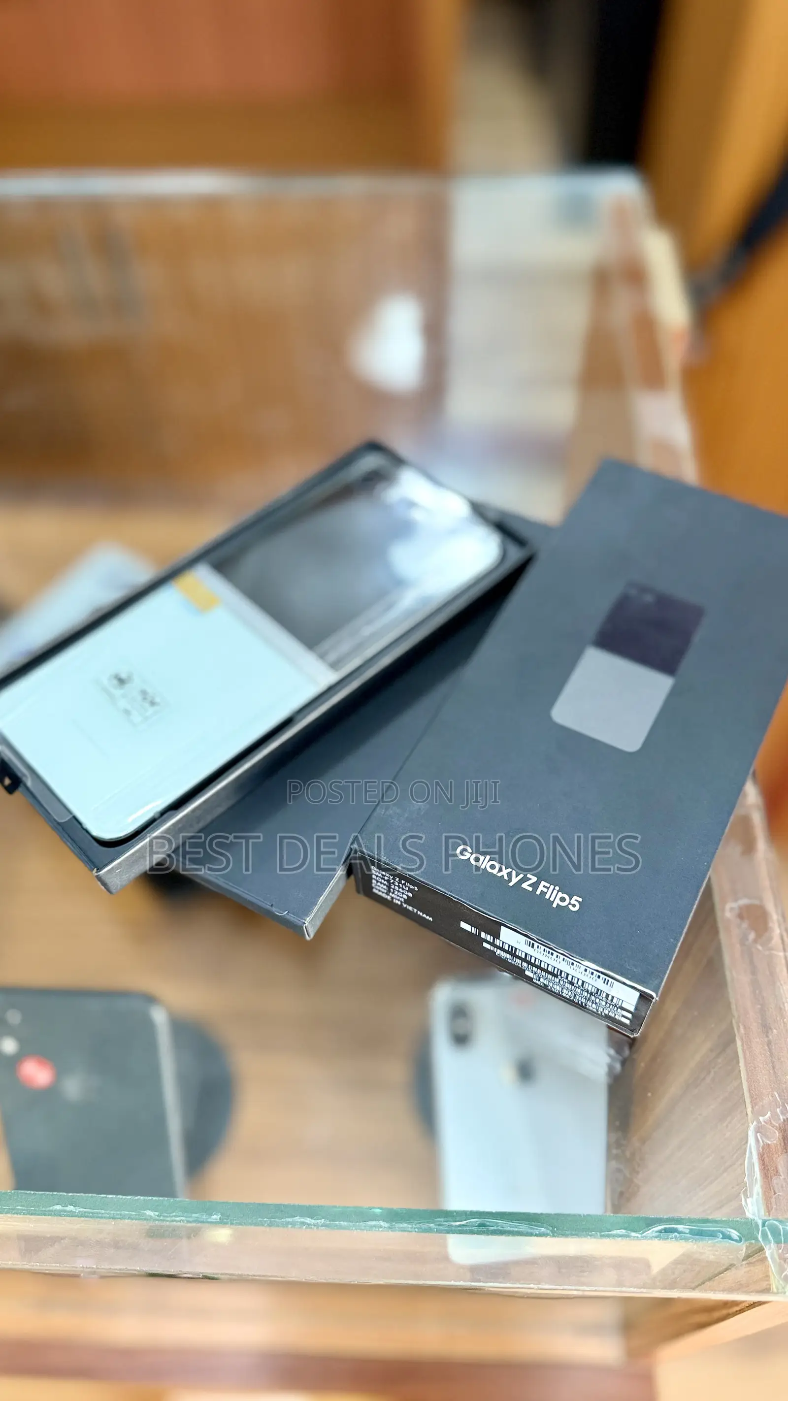New Samsung Galaxy Z Flip 5 256 GB Silver