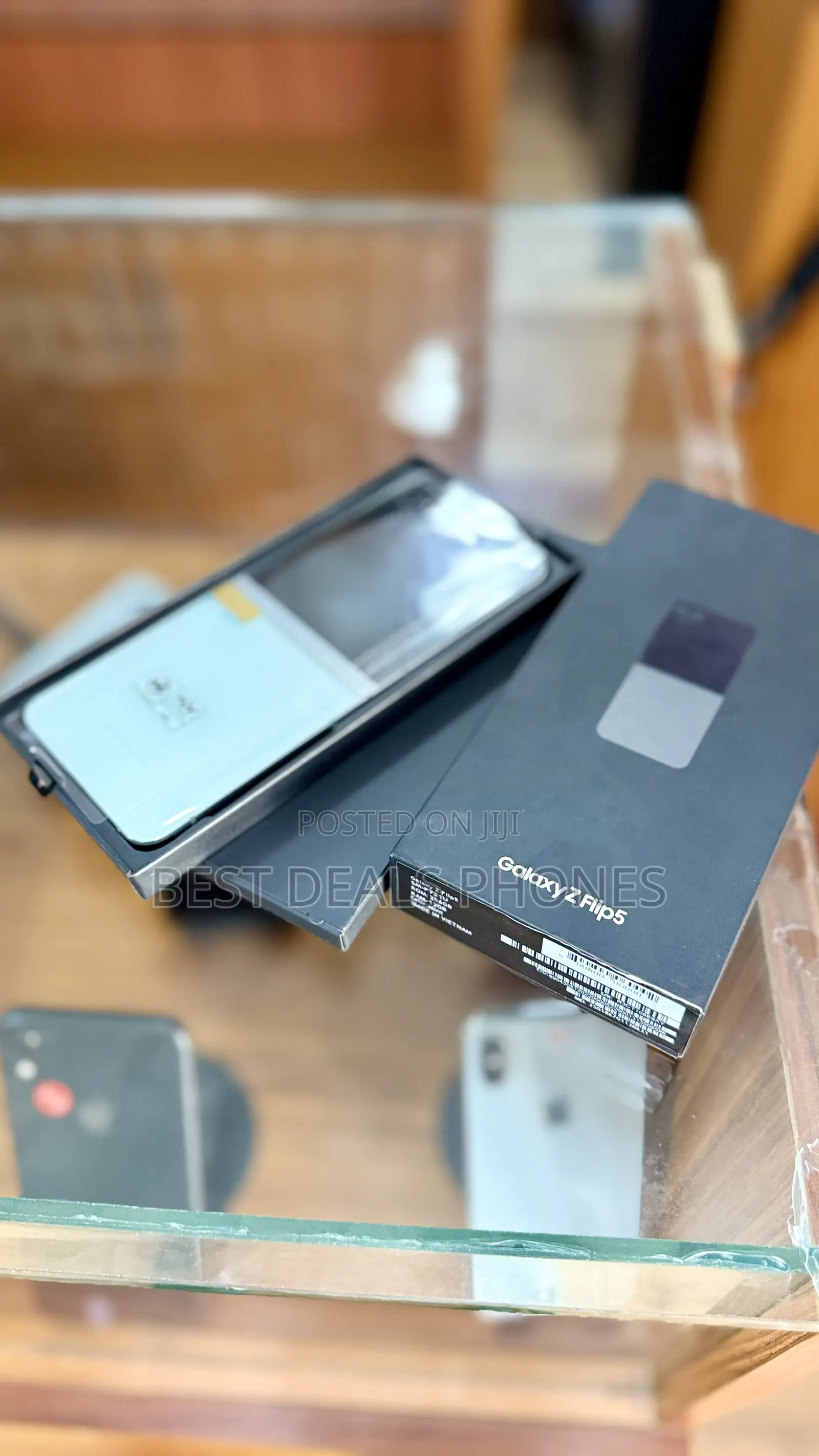 New Samsung Galaxy Z Flip 5 256 GB Silver