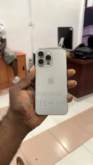 Apple iPhone 15 Pro Max 256 GB Silver