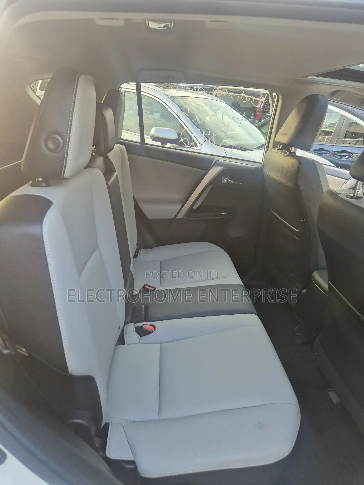 Toyota RAV4 Limited 4dr SUV AWD (2.5L 4cyl 6A) 2018 White