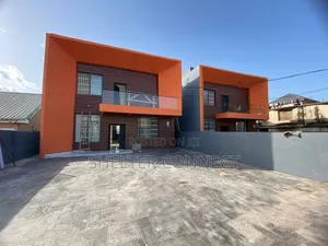 4bdrm Duplex in Adrnta, Barrier for rent