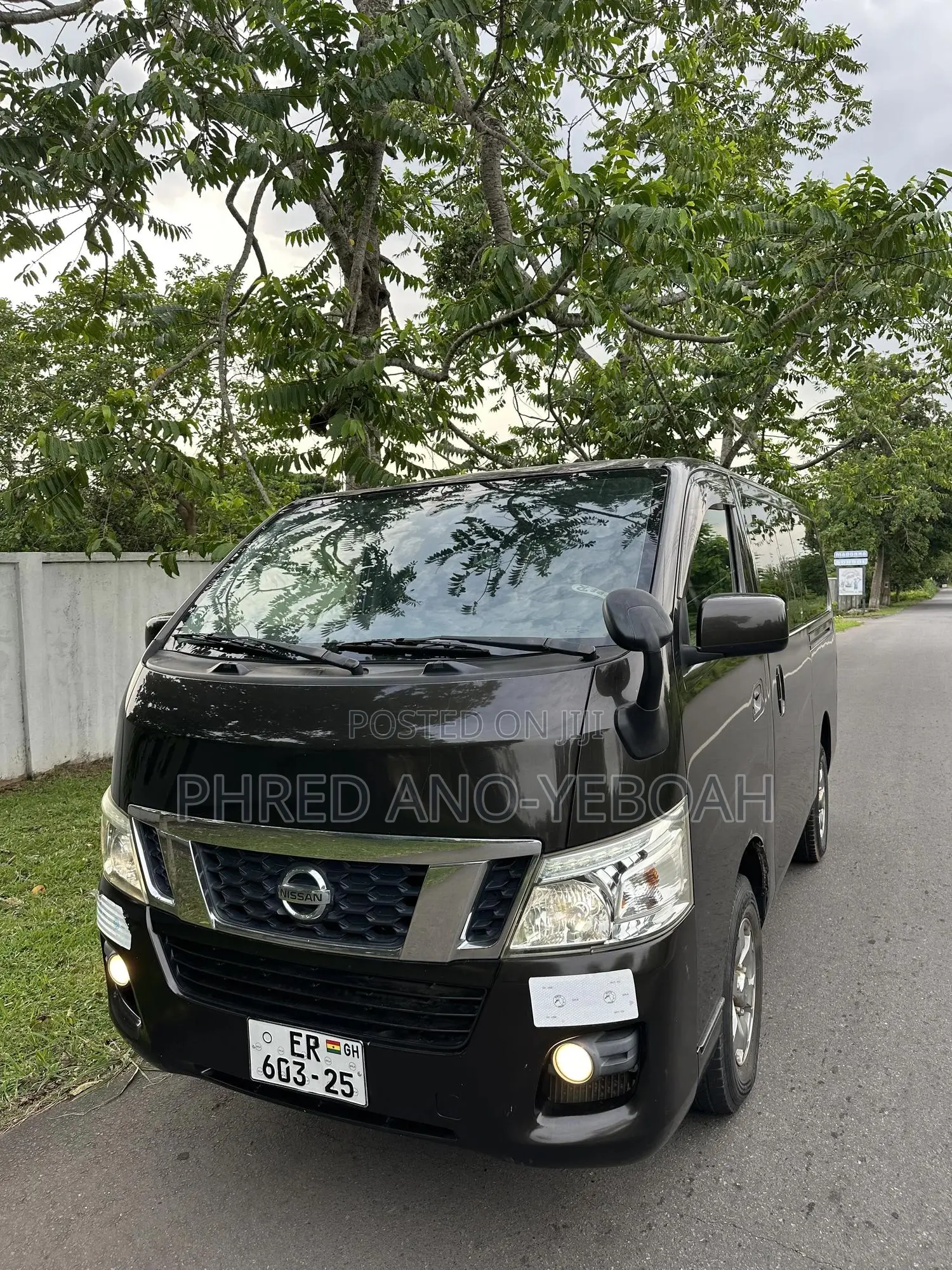 Nissan Caravan (Urvan) 2017 Brown