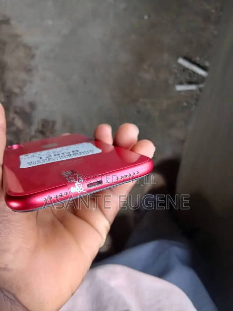 Apple iPhone XR 128 GB Red