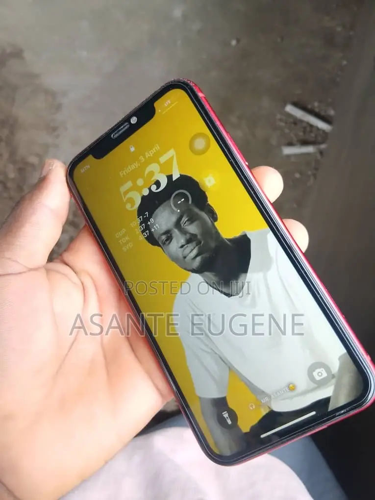 Apple iPhone XR 128 GB Red