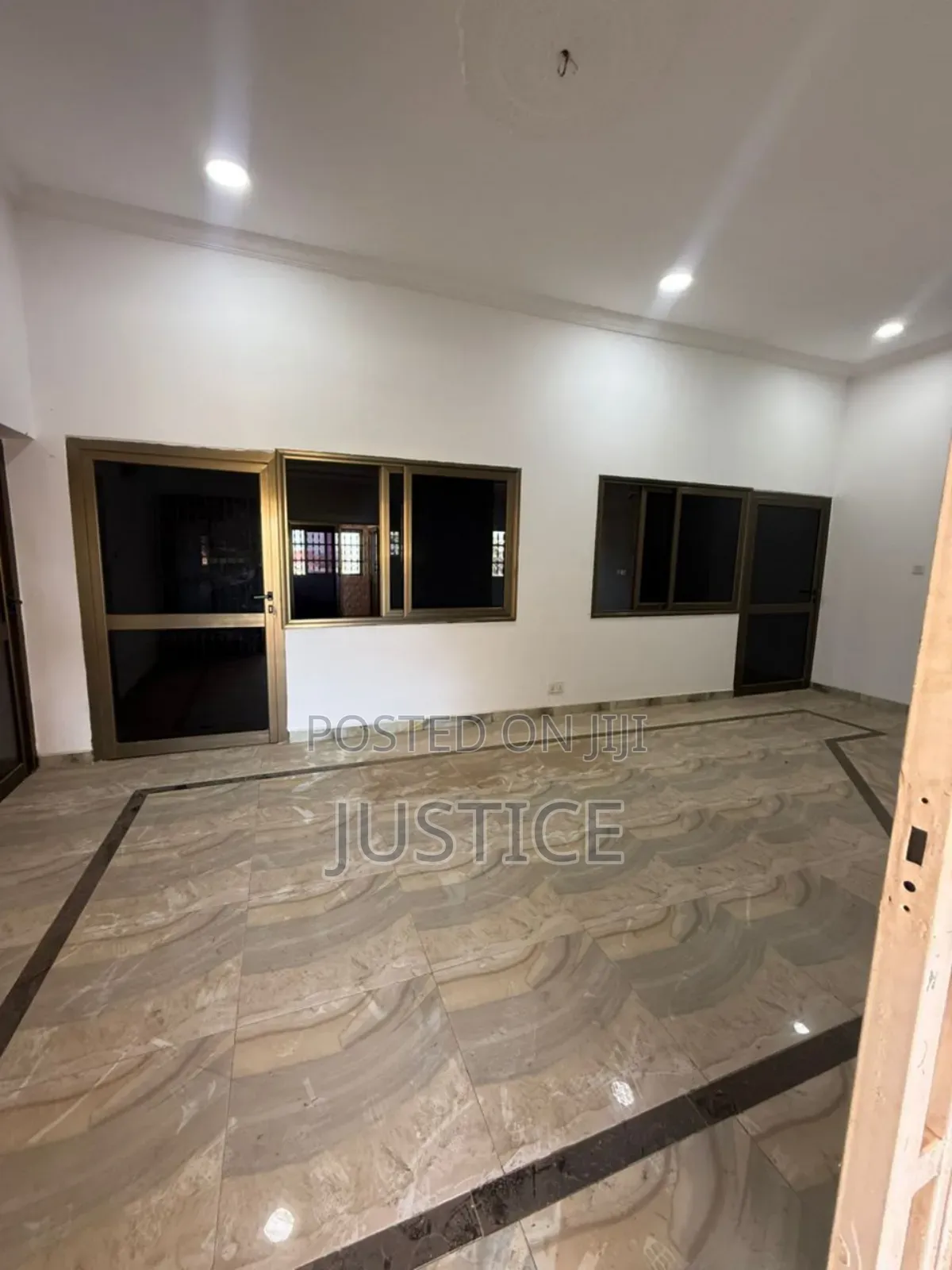 5bdrm House in Old Barrier for sale