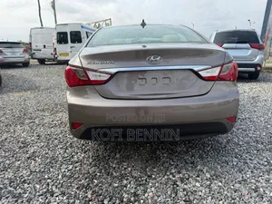 Hyundai Sonata Limited 4dr Sedan (2.4L 4cyl 6A) 2014 Brown