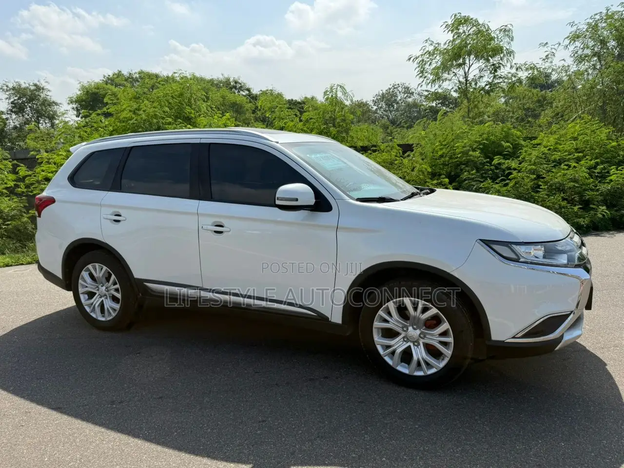 Mitsubishi Outlander 2018 White