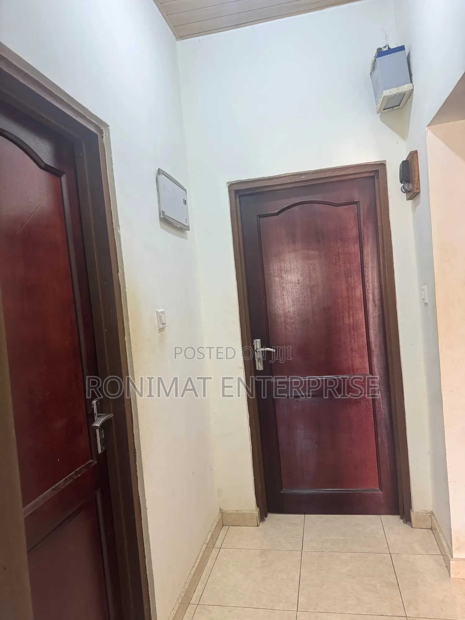 2bdrm House in Lake Side Estate for sale