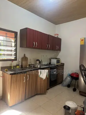 2bdrm House in Lake Side Estate for sale