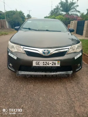 Toyota Camry Hybrid XLE 2012 Gray