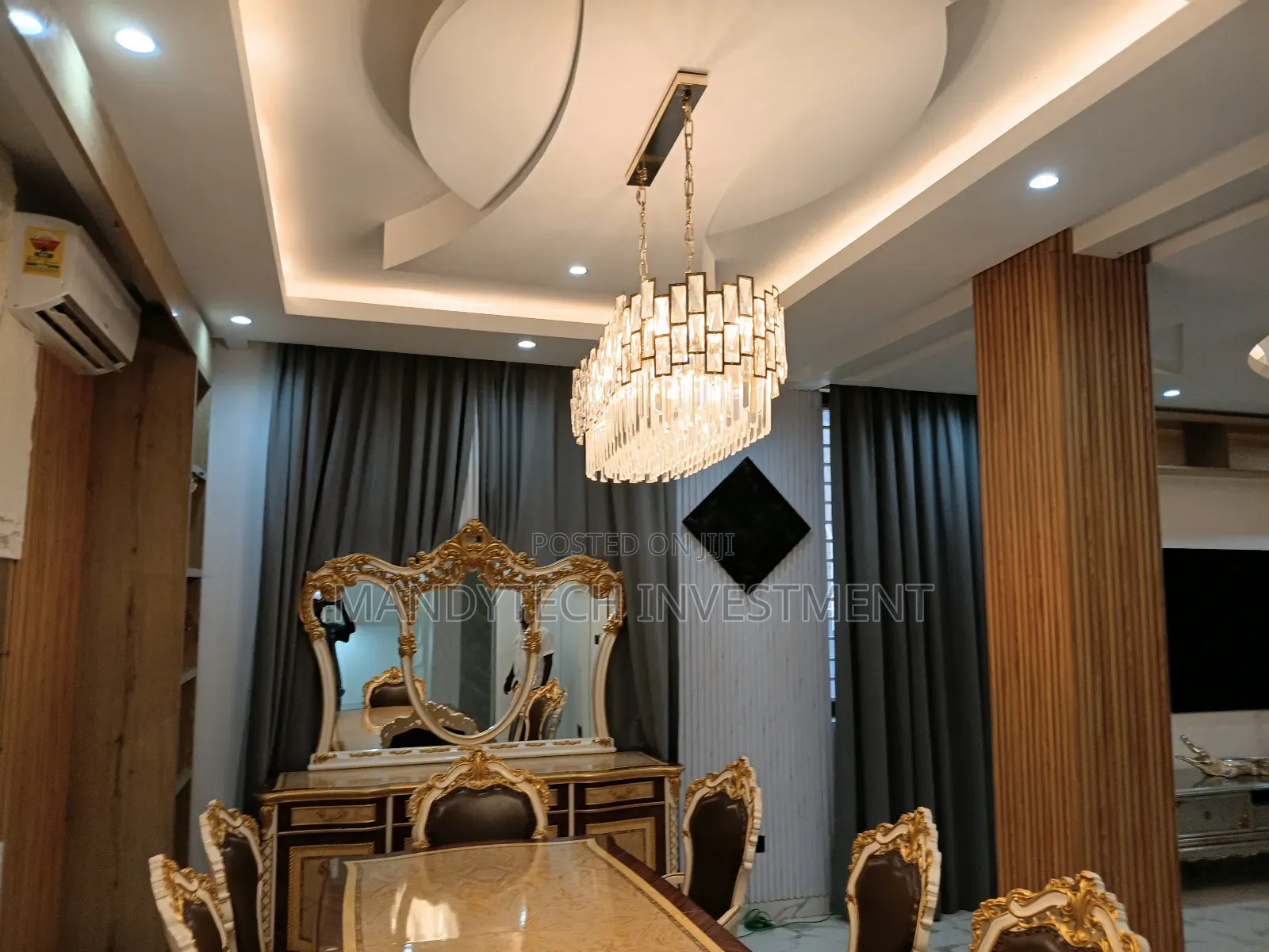 8bdrm Villa in Lake Side Estate for sale