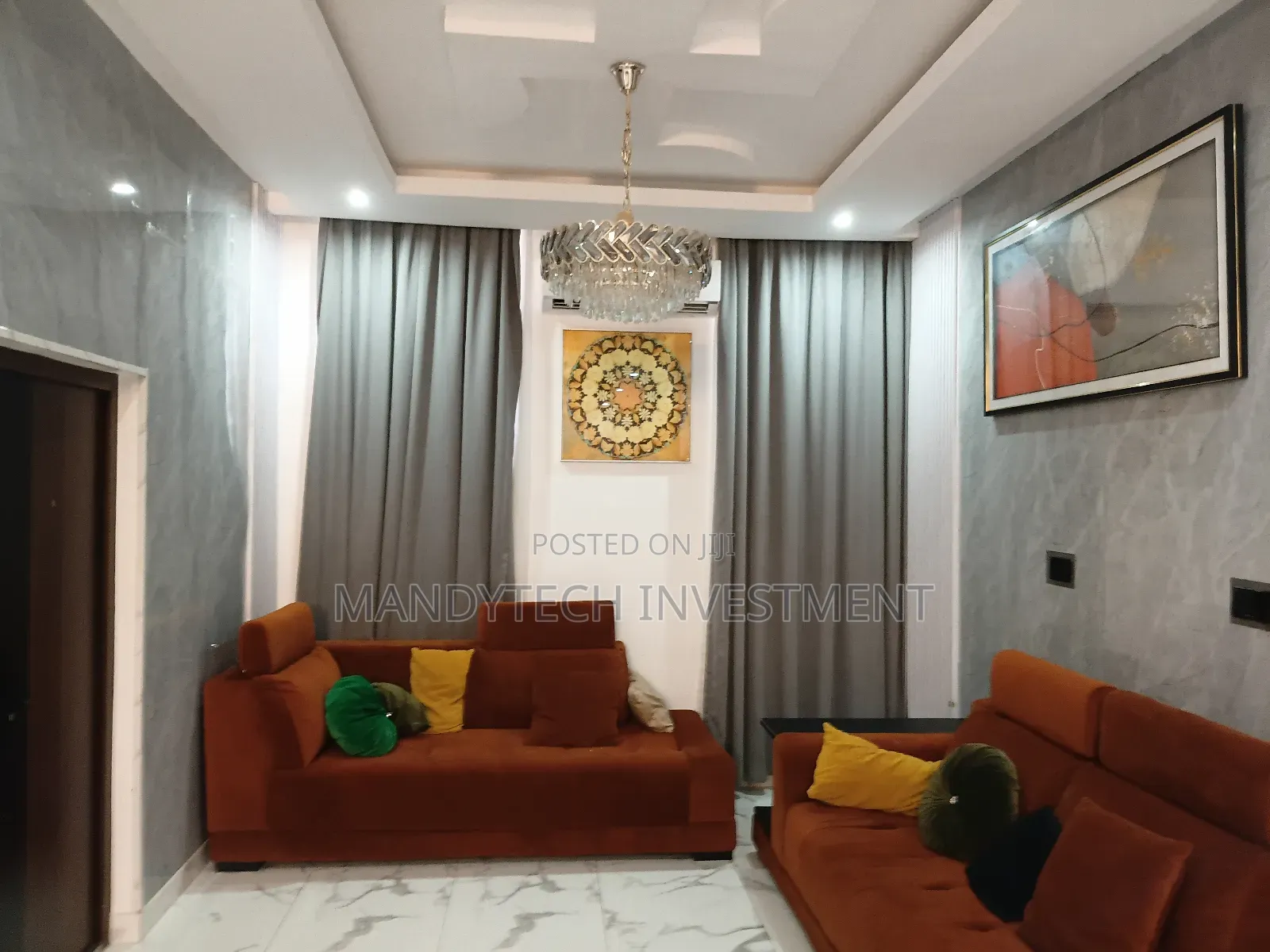 8bdrm Villa in Lake Side Estate for sale