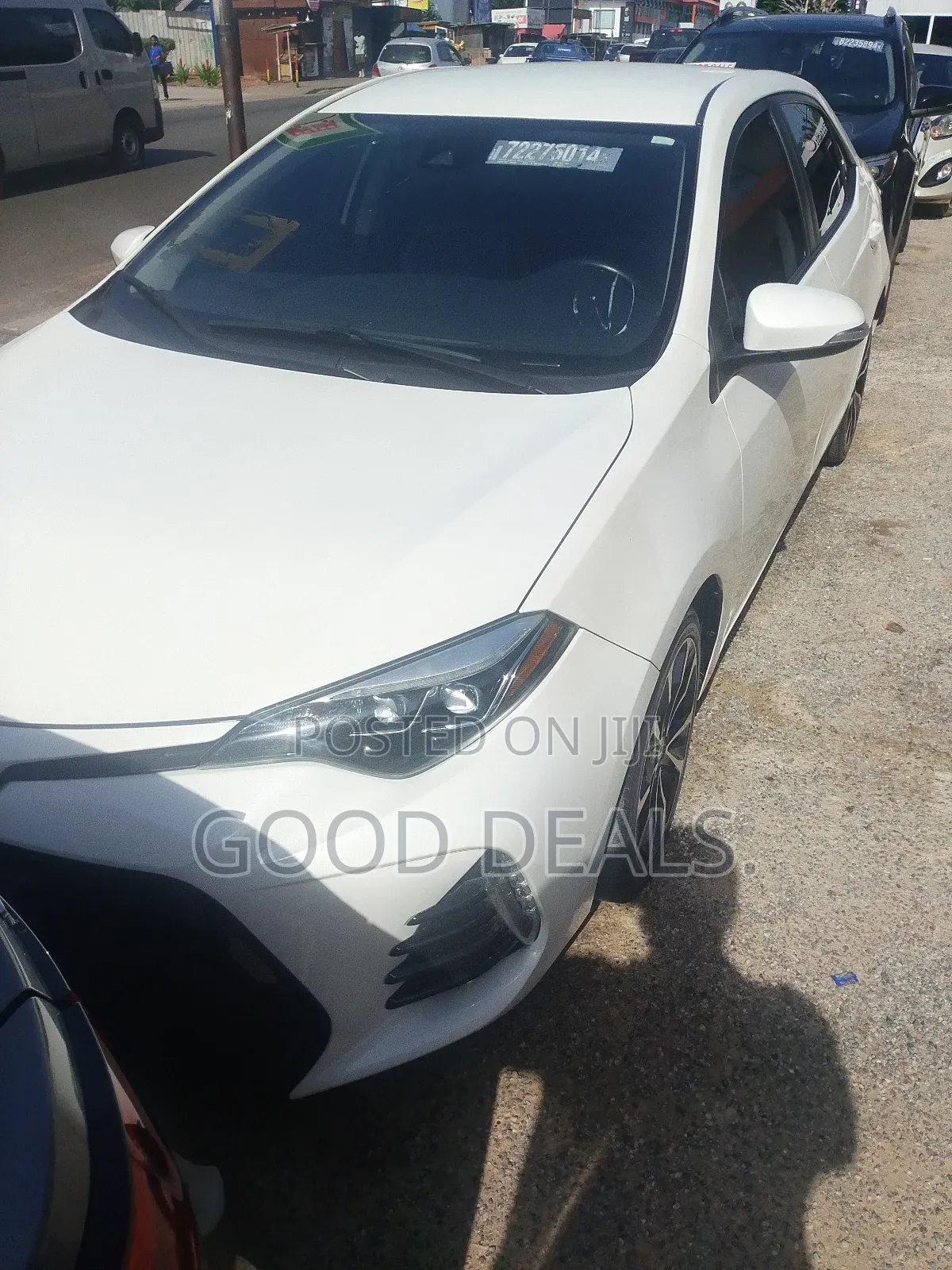 Toyota Corolla SE (1.8L 4cyl 6M) 2019 White