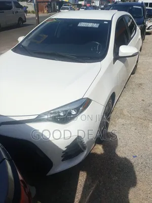 Toyota Corolla SE (1.8L 4cyl 6M) 2019 White