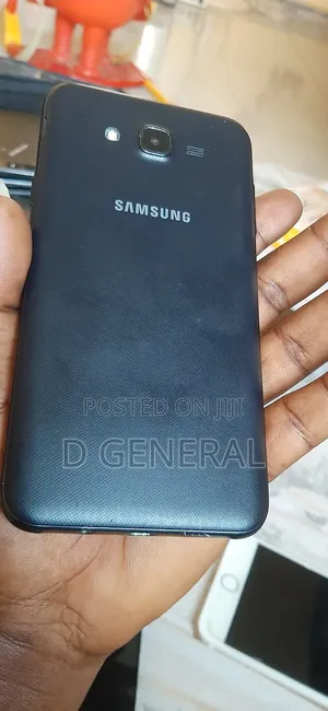 Samsung Galaxy J7 16 GB Black