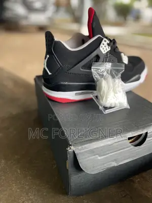 Jordan4 Black and White