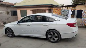 Honda Accord 2018 White