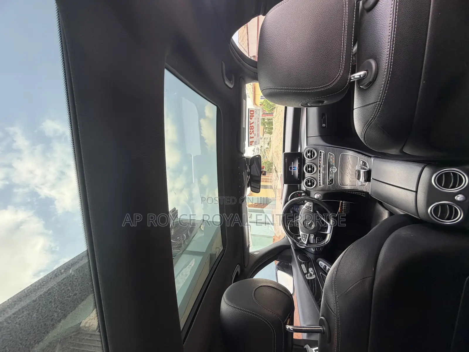 Mercedes-Benz C300 Luxury Sedan RWD (2.0L 4cyl 7A) 2017 Silver