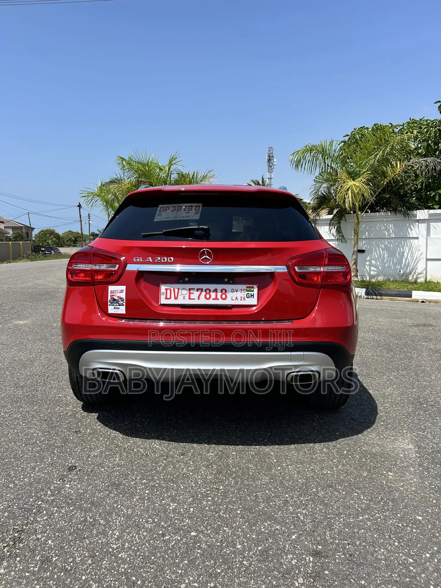 Mercedes-Benz GLA-Class GLA200 Sport Utility 4-Door (2.0L, 4cyl Turbo)