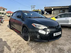 Toyota Corolla S 4dr Sedan (1.8L 4cyl CVT) 2015 Black