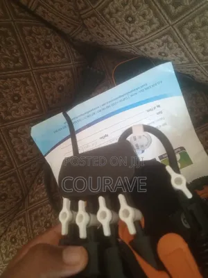 Réhabilitation Robot Gloves for Stroke Recovery Hand Function