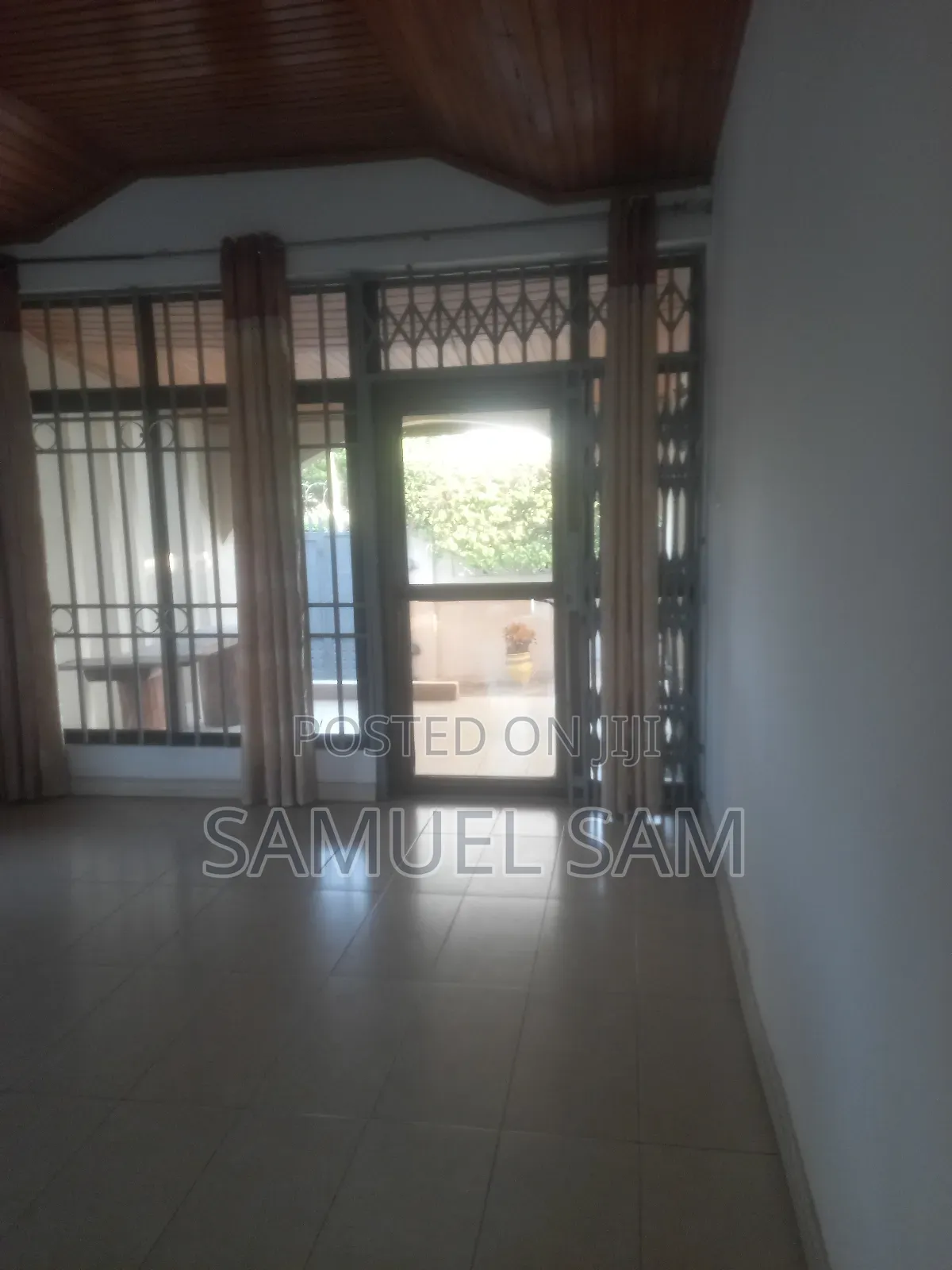 Furnished 3bdrm Apartment in Tema Community 10 for rent