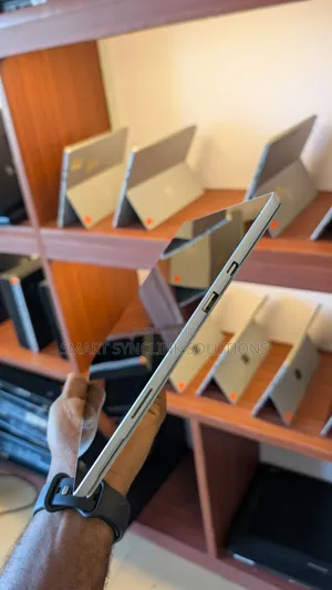 Laptop Microsoft Surface Pro 4GB Intel Core i3 SSD 128GB