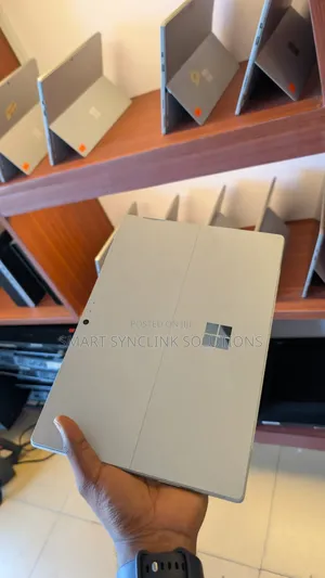 Laptop Microsoft Surface Pro 4GB Intel Core i3 SSD 128GB