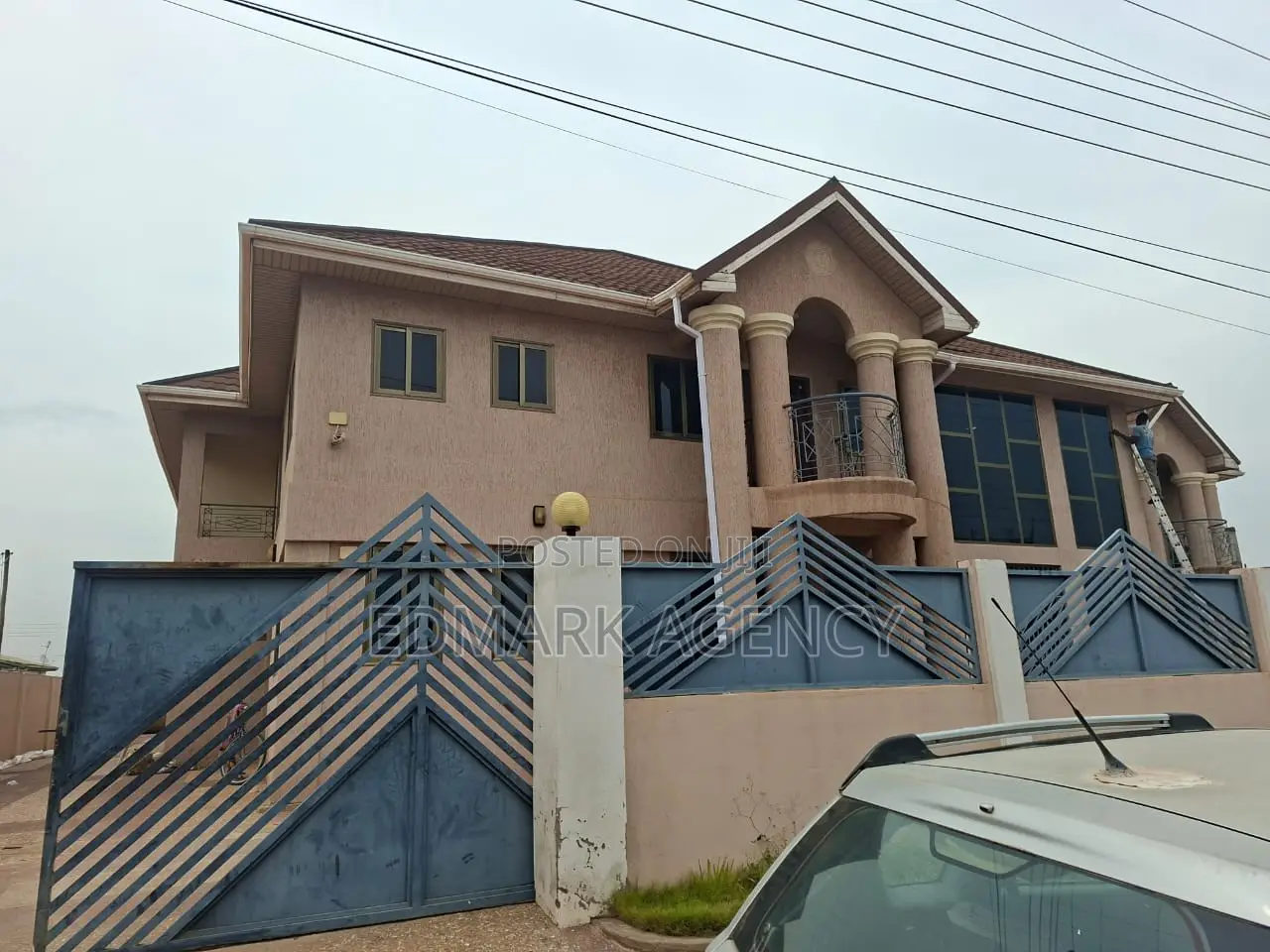 Newly 2/3bedrooms Apartments to Let