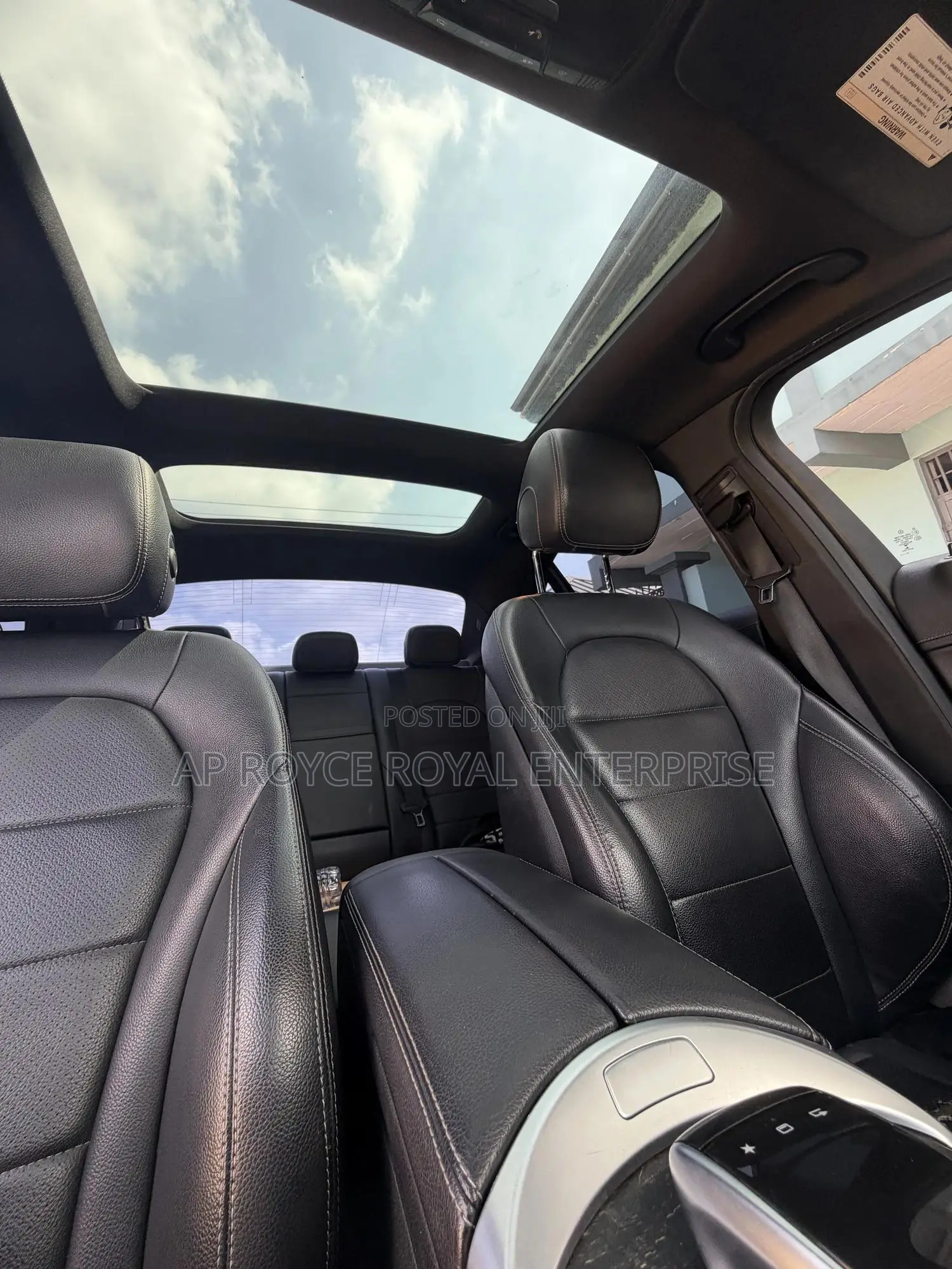 Mercedes-Benz C300 Luxury Sedan RWD (2.0L 4cyl 7A) 2017 Silver