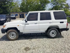 Toyota Land Cruiser Cygnus 4.7 2007 White