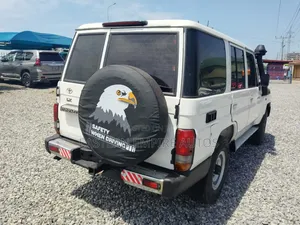 Toyota Land Cruiser Cygnus 4.7 2007 White